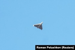Расейскі дрон «Шахед» падчас атакі на Кіеў у кастрычніку 2022 году
