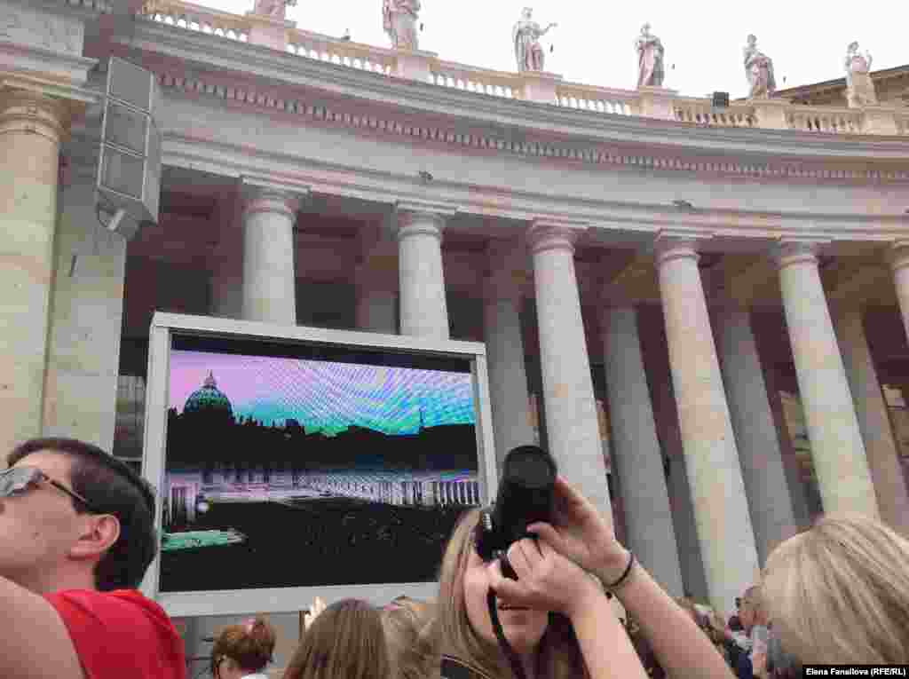 Все фотографируют