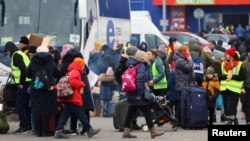За даними ДПСУ, з початку російського вторгнення в Україну повернулися понад 302 тисячі громадян (фото ілюстративне з польського кордону)