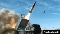 Запуск ракеты ATACMS