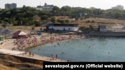 Пляж «Сонячний» в Севастополі