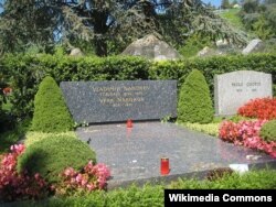Магіла высланага з СССР пісьменьніка Ўладзіміра Набокава ў Швайцарыі