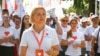 Irina Vlah, lidera Partidului Republican „Inima Moldovei”, alături de membri și susținători ai formațiunii
