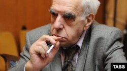 Евгений Рейн