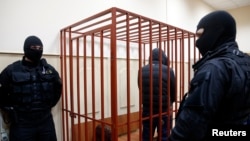 Судебные исполнители законом уполномочены на то, чтобы исполнять судебные решения и обеспечивать общественный порядок в судах