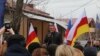 На встрече с жителями райцентра Дзау и Дзауского района президент объяснил, почему в республику не торопится инвестор