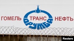 Belarus - A storage tank is seen at the Gomel Transneft oil pumping station, which moves crude through the Druzhba pipeline westwards to Europe, near Mozyr, some 300 km (186 miles) southeast of Minsk, 11Sep2013