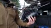 «Кірую, скідаю, зьнішчаю». Як працуюць ўкраінскія апэратары бесьпілётнікаў
