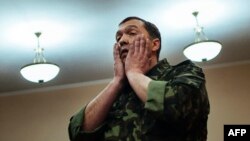 Reacția lui Valeri Bolotov, atunci când a cost numit "guvernator al poporului" din Luhansk, pe 21 aprilie, 2014