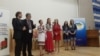 «Гэта зьдзек». Юных артыстаў з Украіны 6 гадзін трымалі на беларускай мяжы