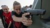 Украинские военные тренируют жителей Мариуполя противостоять сепаратистам, июль 2015 года