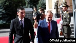 Это первый визит Гахария в Армению в новом статусе. Ранее он дважды посещал Ереван – в июне 2017 года в качестве министра экономики и в феврале 2018-го в статусе главы МВД