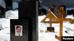 Могила Сергея Магнитского на Преображенском кладбище в Москве