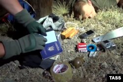 Такие предметы изъяли у Геннадия Лемешко, по данным ФСБ.