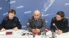 Журналистов информировали начальник паспортного управления МВД РА Эдуард Манаргия, его заместитель Роман Дзапшба и исполняющая обязанности начальника паспортного отдела по г. Сухуму Марина Тания