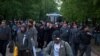 Ранним утром 16 мая полиция выдавила обитателей лагеря "ОккупайАбай" с Чистых прудов