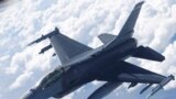 Самалёт F-16 