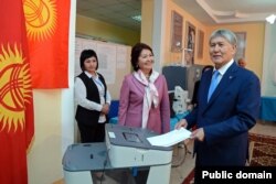 Алмазбек Атамбаеў