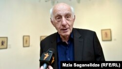 Искусствовед Гоги Хоштария