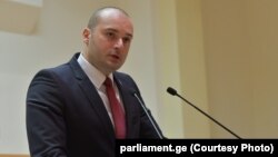 Большую чистку Мамука Бахтадзе объяснил необходимостью связи с людьми