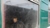 В созданной при поддержке "Мемориала" настольной игре описан путь трудового мигранта через бюрократические, социальные и культурные барьеры в России. 