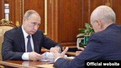 Президент Владимир Путин с главой Башкирии Рустэмом Хамитовым (архивное фото)