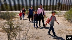 Mulți dintre cei 400 de iranieni care vor fi deportați au intrat în Statele Unite pe la granița cu Mexicul, potrivit Teheranului. (fotografie de arhivă)