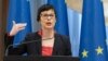 "Radite sa nama na reformama, kako bi vaše članstvo u Evropskoj uniji bilo moguće", poručila je u Beogradu evropska komesarka za proširenje Marta Kos, nakon sastanka sa premijerom Srbije Đurom Macutom 29. aprila. (arhivska fotografija)