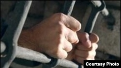 Олег Хинцагов был арестован в январе 2006 г. за попытку сбыта радиоактивного вещества