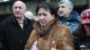 К вечеру к зданию бывшего предвыборного штаба Аллы Джиоевой стали приходить ее сторонники