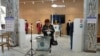 Oameni din Republica Moldova votează în alegerile parlamentare din 28 septembrie 2025 (LOOP).