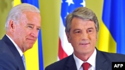 Джо Байдэн і Віктар Юшчанка ў Кіеве