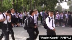 Школа ў Душанбэ, Таджыкістан