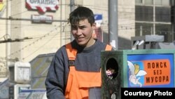 Молодогвардейцы ценят труд приезжих, но считают, что российские граждане не хуже гастарбайтеров могут работать на стройках и вывозить мусор