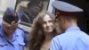 Участница группы Pussy Riot Мария Алехина в ходе процесса принесла извинения одному из потерпевших.